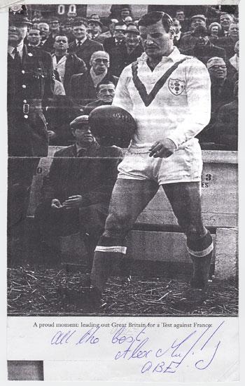 ALEX MURPHY memorabilia (St Helens, Leigh, Warrington & Great Britain) Signed G.B. Rugby League memorabilia magazine copy.