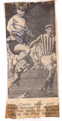 Allan-Clarke-autograph-signed-Fulham-FC-football-memorabilia-ffc-signature-leeds-united-england-striker-forward