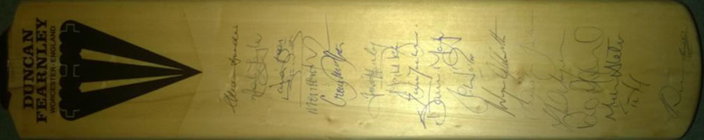 Australia cricket memorabilia signed 1993 Ashes touring team Duncan Fearnley bat Aussies