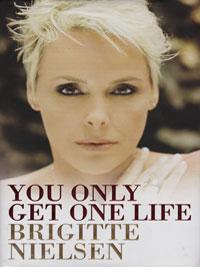 BRIGITTE NIELSEN (Rocky IV, Red Sonja) signed autobiography