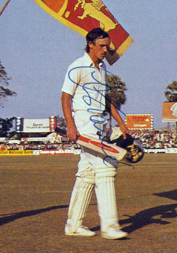 Chris-Tavare-autograph-Kent CCC England-signed-Sri Lanka 1982-cricket-memorabilia
