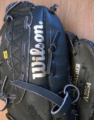 Deion-Sanders-signature-Wilson-MLB-baseball-glove-Neon-Prime-Time