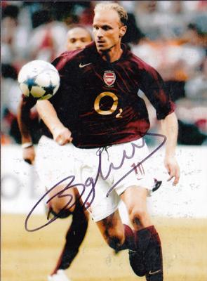 Dennis-Bergkamp-autograph-signed-arsenal-football-memorabilia-gunners-afc-holland-netherlands-highbury-soccer-signature