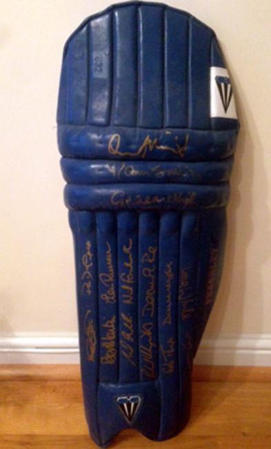 England-cricket-memorabilia-signed-1996-World-Cup-memorabilia-pad-Atherton-Hick-Gough-Stewart-Cork-autographed