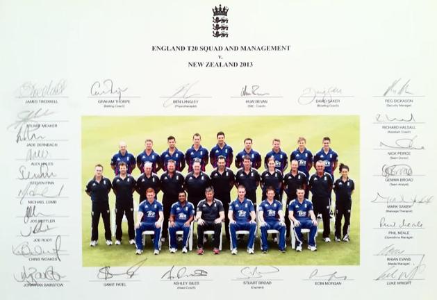England-cricket-memorabilia-signed-squad-photo-team-2013-New-Zealand-Tour-NZ-T20-Joe-Root-autograph-Jos-Buttler-Eoin-morgan-Samit-Patel-Alex-Hales-Luke-Wright-staff