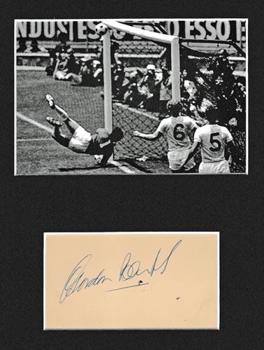 Gordon-Banks-autograph-signed-england-football-memorabilia-1970-world-cup-pele-save-brazil-goalkeeper-goalie-signature-stoke-city