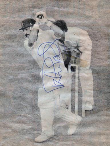 Graham-Gooch-autograph-signed-essex-cricket-memorabilia-england-captain-opening-batsman-test-match-333-goochie-coach-eccc-signature