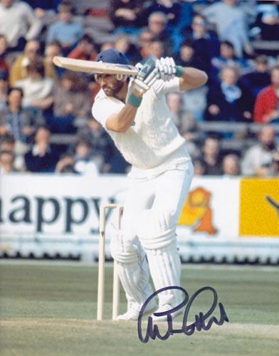 Graham-Gooch-autograph-signed-essex-cricket-memorabilia-england-test-match-captain-opening-batsman-eccc