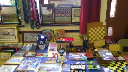 Jolies-Amies-Vintage-Fayre-Harrietsham-Kent-Unqiuely-Sporting-Sports-Memorabilia-Xmas-Christmas-Gifts-Antiques-Autographs-Sports-Collectables-Celebrity-Autograph-Book