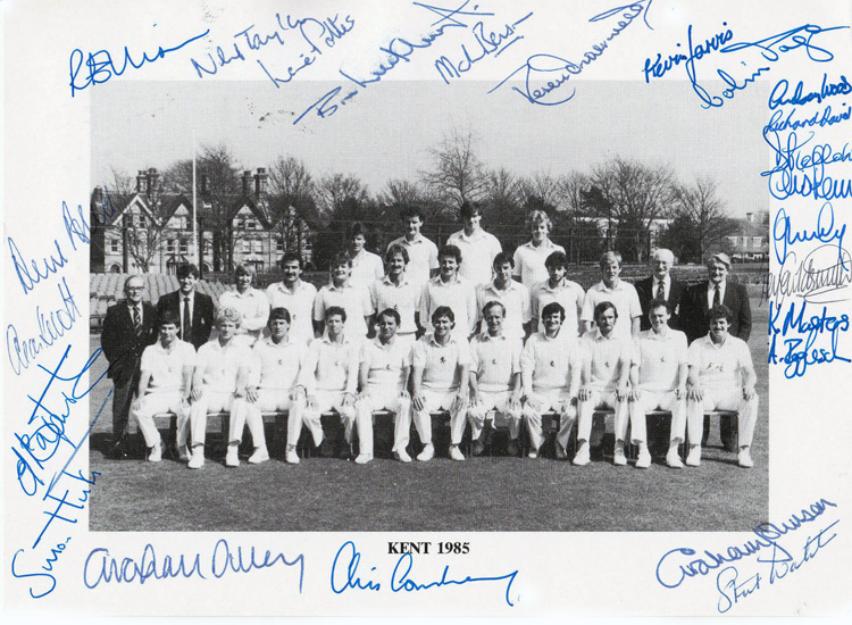 Kent-CCC-1985-signed-cricket-memorabilia-team-photo-Luckhurst-Dilley-Knott-Tavare-Cowdrey-Underwood-Ealham-autograph spitfires benson igglesden ellison team photo pic squad