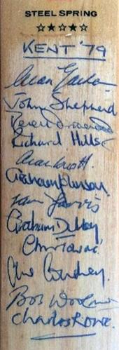 Kent-cricket-memorabilia-autographs-KCCC-1979-signed-Gray-Nicolls-mini-cricket-bat-Knott-Underwood-Cowdrey-Shepherd-Woolmer-Asif-Iqbal-Dilley-Tavare-signature