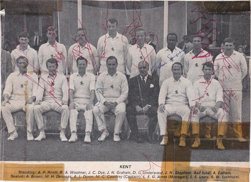 Kent-cricket-memorabilia-colin-cowdrey-signed-1969-team-photo-luckhurst-knott-Woolmer-norman-Graham-johnson-brown-ealham-asif-iqbal-autograph-kccc