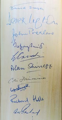 Kent-cricket-memorabilia-signed-bat-1993-capped-players-reunion-doug-wright-bob-wilson-derek-ufton-levett-pretlove-sayer-brown-crush-pawson-kccc-legends