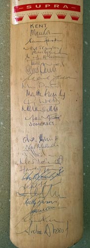 Kent-cricket-signed-bat-sovereign-somerset-ccc-1995