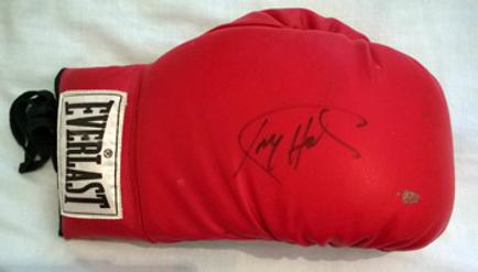 Larry Holmes heavyweight champ signed Everlast boxing glove