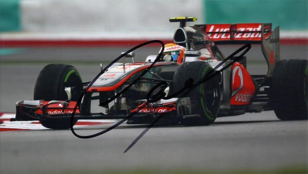 Lewis-Hamilton-autograph-signed-Formula-One-memorabilia-F1-Mercedes-world-champion