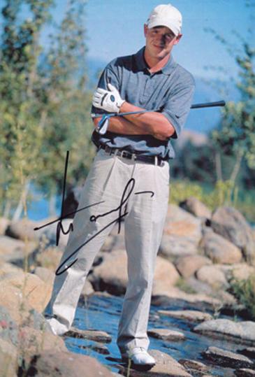 Luke-Donald-autograph-signed-ryder-cup-golf-memorabilia-english-golfer-golfing-signature-northwestern-university-college-england-europe-world-number-one