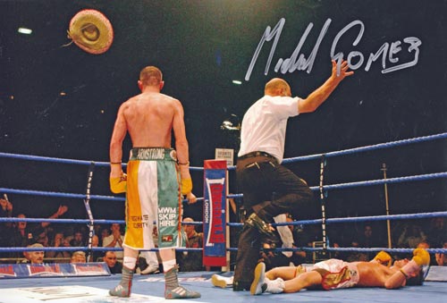Michael-Gomez-autograph-signed-boxing-memorabilia-boxer-irish-mexican-british-super-featherweight-champion-armstrong-boxer
