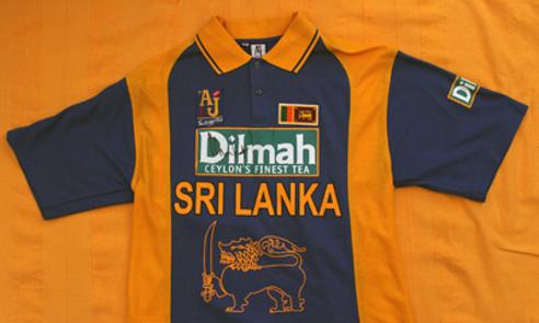 Muttiah-Muralitharan-autograph-signed-Sri-Lanka-cricket-memorabilia-replica-playing-shirt-signature-800-test-wickets-spinner-doosra-Kent-Lancs-CCC-Murali