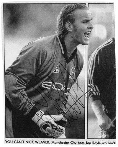 Nicky-Weaver-autograph-Man-City-football-memorabilia-hand-signed-newspaper-pic-signature-collectable