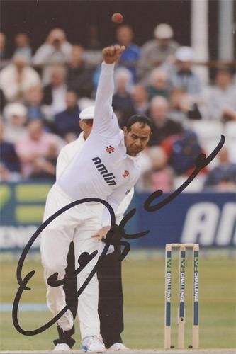 Owais-Shah-memorabilia-autograph-signed-England-cricket-memorabilia-Middx-cricket-memorabilia-bowling-spin-test-match-Hants-hair-loss-wig