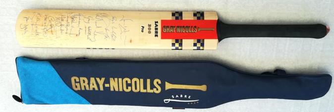 Sabre-Gray-Nicolls-signed-cricket-bat-memorabilia-robertsbridge-sussex-kent-double-scoop