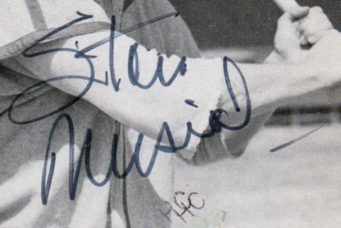 Stan-Musial-autograph-signed-MLB-baseball-memorabilia-St-Louis-Cardinals-Stan-the-man-hall-of-fame-postcard signature