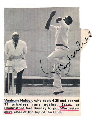 Vanburn-Holder-autograph-signed-worcs-ccc-cricket-memorabilia-worcestershire-weest-indies-fast-bowler-test-match-umpire-signature