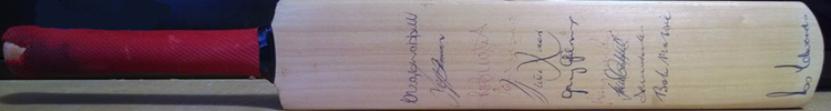 australia-cricket-memorabilia-autograph-signed-bat-greg-chappell-david-hookes-jeff-thomson-doug-walters-trevor-bob-massie-ross-edwards-gary-gilmour-redpath-bright-rixon