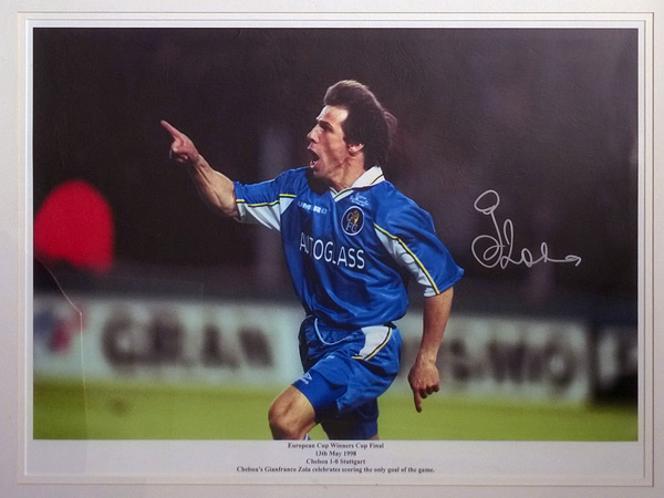 Gianfranco-Zola-autograph-Gianfranco-Zola-memorabilia-signed-chelsea-fc-football-memorabilia-italy-european-cup-winners-cup-1998-goal-scorer-celebration-stuttgart