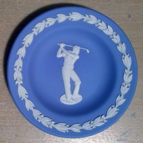 Golf-memorabilia-Golf-collectables-golfing-memorabilia-Blue-Jasper-Wedgwood-pin-dish-jasperware-golfer-wedgewood-china-porcelain-1980