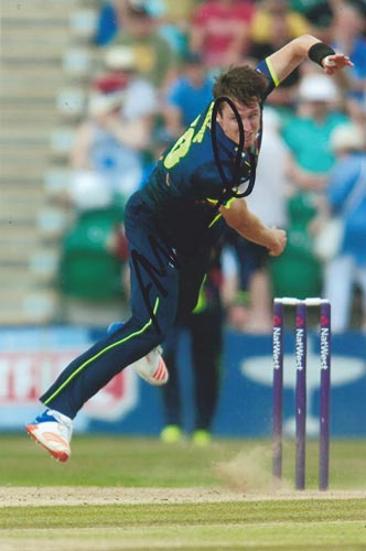 Adam-Milne-autograph-signed-kent-cricket-memorabilia-new-zealand-kiwi-black-ferns-fast-bowler-nz-kccc-signature