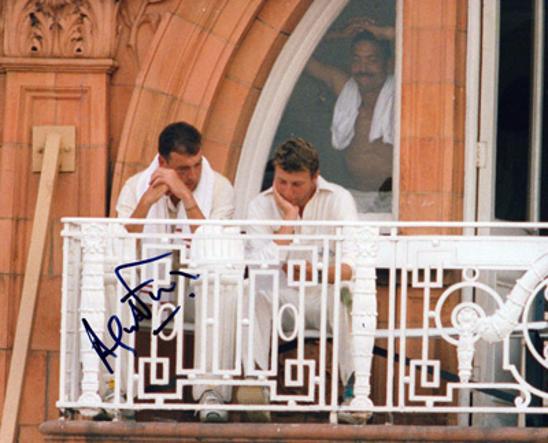 Angus-Fraser-autograph-signed-england-cricket-memorabilia-test-match-fast-bowler-middlesex-coach-middx-ccc-gus-defreitas-lords-michael-atherton-signature