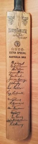 Australia-cricket-memorabilia-signed-1953-test-match-ashes-mini-bat-keith-miller-autograph-lindwall-benaud-harvey-hassett-gray-nicolls