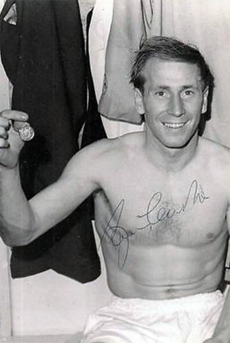 Bobby-Charlton-autograph-signed-Man-Utd-football-memorabilia-Sir-Robert-Manchester-United-England-Busby-Babes-1966-world-cup-winner-medal
