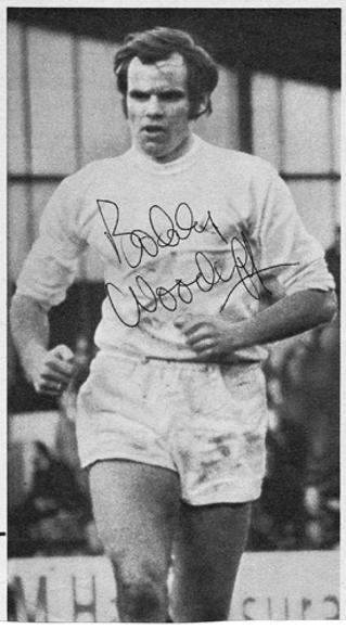 Bobby-Woodruffe-autograph-signed-Leeds-Utd-fc-football-memorabilia-signature