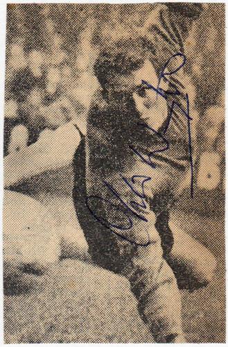 Charlie-Wright-autograph-signed-Charlton-Athletic-FC-football-memorabilia-signature-photo-CAFC-Addicks-goalkeeper-Rangers-Workington-Hong-Kong-soccer