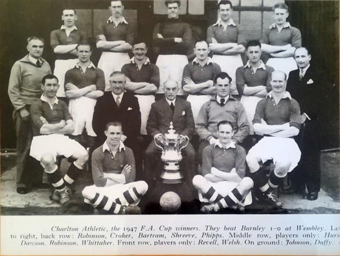 Charlton-Athletic-football-memorabilia-1947-FA-Cup-winners-CAFC-team-photo-Sam-Bartram-Don-Welsh-Chris-Duffy-Croker-Shreeve-Burnley-Wembley-Jimmy-Seed