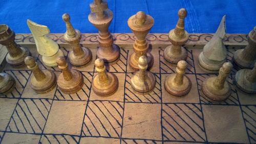 Chess-memorabilia-Board-pieces-table-drawers-cuba-wooden-hand-carved-folk-art-ethnic