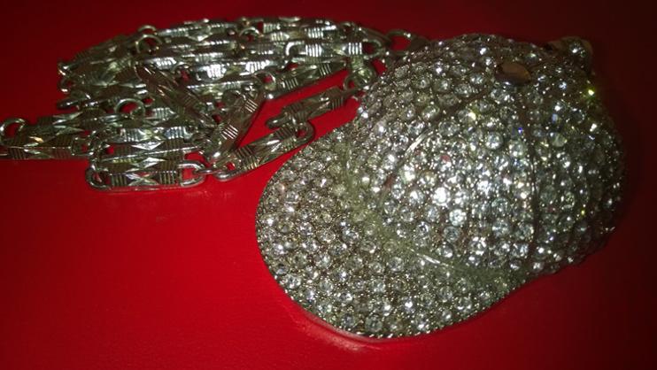 DIAMOND-JOCKEY-CAP-bling-chain-silver-jewellery-horse-racing-memorabilia-750