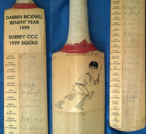 Darren-Bicknell-memorabilia-signed-Surrey-CCC-cricket-bat-autographs-Hollioake-Stewart-Ramprakash-Tudor-Thorpe-Butcher-Saqlain-Mushtaq-1999-Benefit