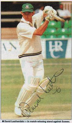 David-Leatherdale-autograph-signed-worcs-ccc-cricket-memorabilia-worcestershire-al-rounder-captain-signature