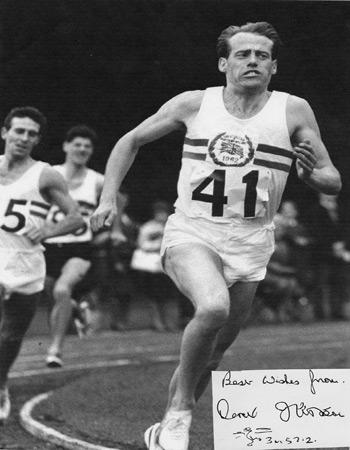 DEREK IBBOTSON autograph former Mile world record holder 3.57.2 Signed B&W picture