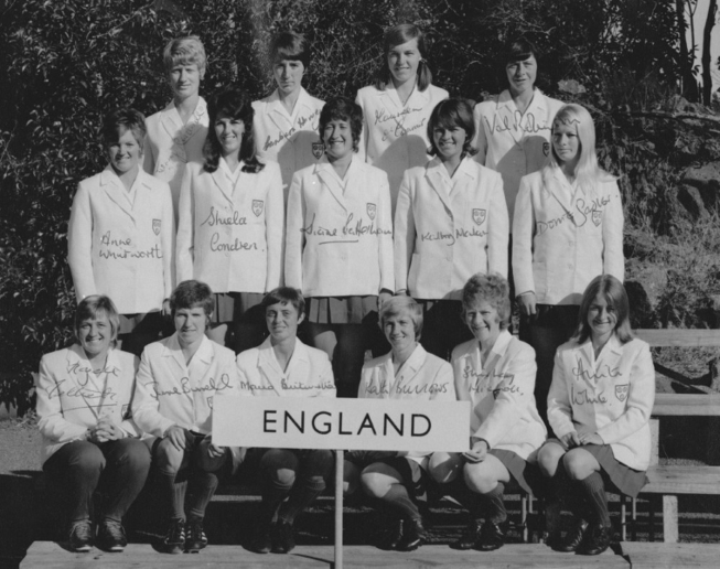 England Womens Hockey team 1971 signed val robinson autograph Dorrie Sadler Diane Batterham June Birrell signature