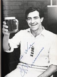 Fred-Trueman-autograph-signed-england-cricket-memorabilia-book-portrait-of-a-fast-bowler-john-arlott-signature