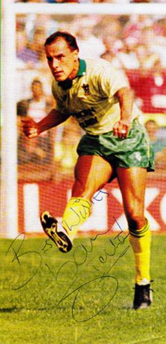 Gary-Shelton-autograph-signed-Oxford-United-FC-football-memorabilia-signature-bristol-city