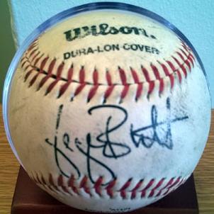 George-Brett-memorabilia Kansas-City-Royals-memorabilia signed-Wilson-MLB-memorabilia baseball memorabilia autograph