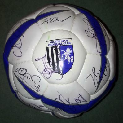 Gillingham-FC-football-memorabilia-signed-ball-Gills-autographed-500