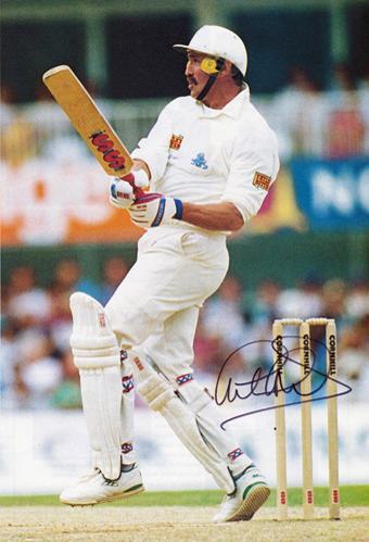 Graham-Gooch-autograph-signed-Essex-cricket-memorabilia-England-test-match-captain-opening-batsman-GG-Goochie-ECCC