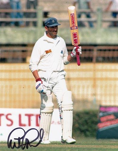 Graham-Gooch-autograph-signed-essex-cricket-memorabilia-england-test-match-captain-jumbo-bat-eccc
